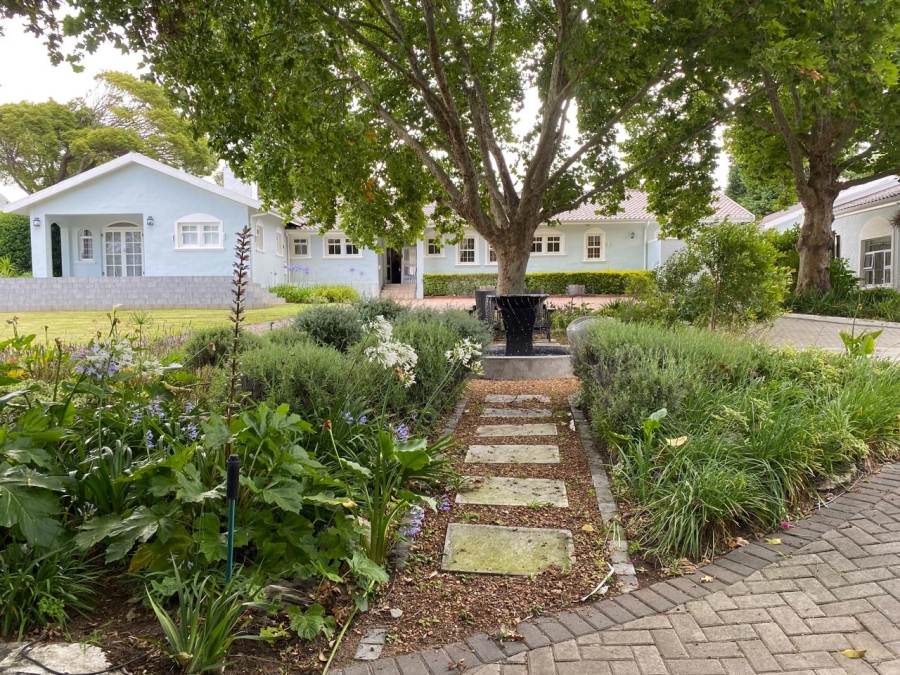 5 Bedroom Property for Sale in Constantia Western Cape